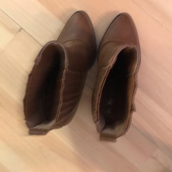 Ankle Boots - Picture 4 of 7